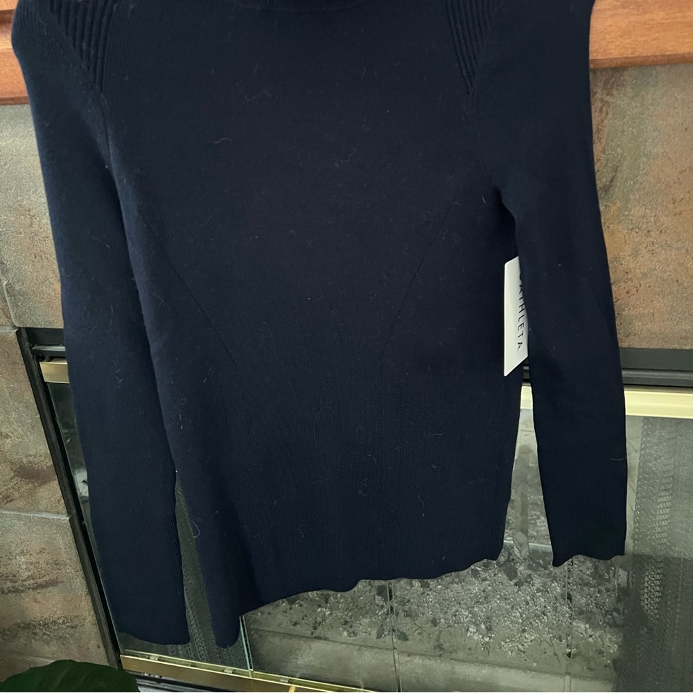 Athleta Futures Turtleneck - NEW